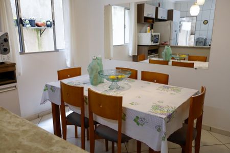 Casa à venda com 173m², 3 quartos e 2 vagas Casa à venda com 173m², 3 quartos e 2 vagasCozinha