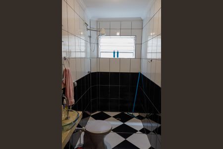 Casa à venda com 173m², 3 quartos e 2 vagas Casa à venda com 173m², 3 quartos e 2 vagasBanheiro