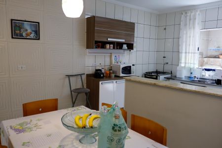 Casa à venda com 173m², 3 quartos e 2 vagas Casa à venda com 173m², 3 quartos e 2 vagasCozinha