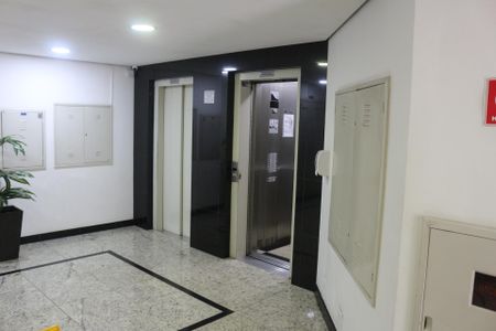 Apartamento à venda com 60m², 3 quartos e 1 vagaHall social