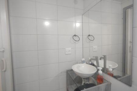 Apartamento à venda com 60m², 3 quartos e 1 vaga Apartamento à venda com 60m², 3 quartos e 1 vagaBanheiro