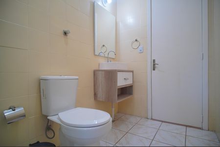 Casa à venda com 220m², 4 quartos e 2 vagasBanheiro 1