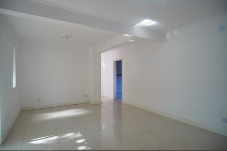 Sala de casa à venda com 4 quartos, 220m² em Jardim America, São Leopoldo