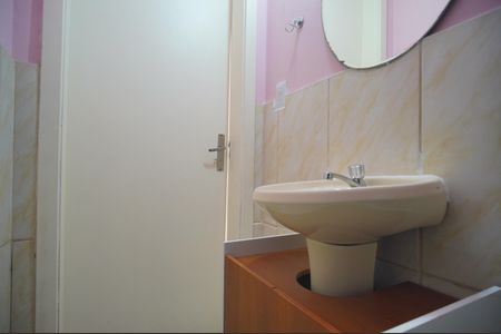 Casa à venda com 220m², 4 quartos e 2 vagasLavabo