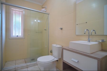 Casa à venda com 220m², 4 quartos e 2 vagasBanheiro 1