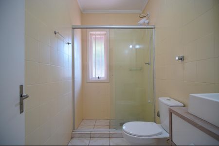 Casa à venda com 220m², 4 quartos e 2 vagasBanheiro 1