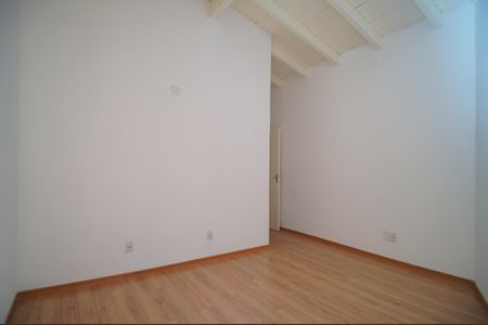 Casa à venda com 220m², 4 quartos e 2 vagasQuarto 1