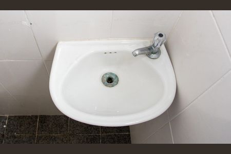 Casa à venda com 78m², 3 quartos e 1 vagaBanheiro de serviço