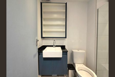 Studio para alugar com 25m², 1 quarto e sem vaga Studio para alugar com 25m², 1 quarto e sem vagaBanheiro
