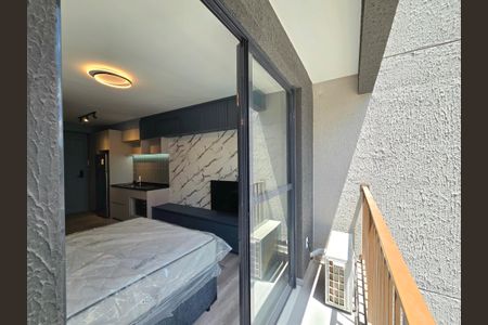 Studio para alugar com 25m², 1 quarto e sem vaga Studio para alugar com 25m², 1 quarto e sem vagaVaranda