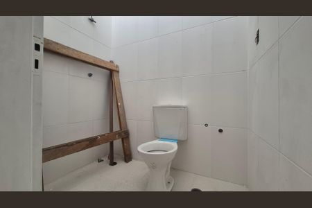 Casa à venda com 148m², 2 quartos e 2 vagas Casa à venda com 148m², 2 quartos e 2 vagasBanheiro