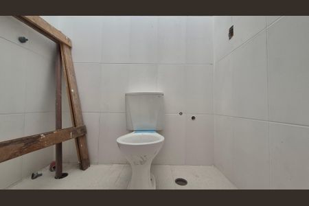 Casa à venda com 148m², 2 quartos e 2 vagas Casa à venda com 148m², 2 quartos e 2 vagasBanheiro