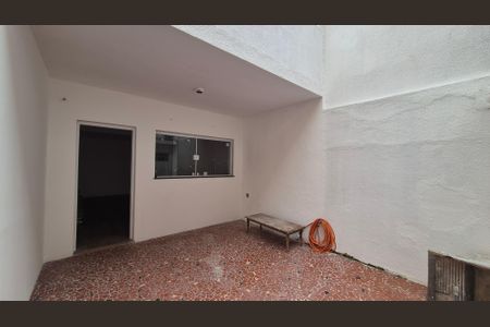 Casa à venda com 148m², 2 quartos e 2 vagas Casa à venda com 148m², 2 quartos e 2 vagasÁrea de serviço