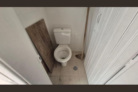 Casa à venda com 148m², 2 quartos e 2 vagas Casa à venda com 148m², 2 quartos e 2 vagasBanheiro