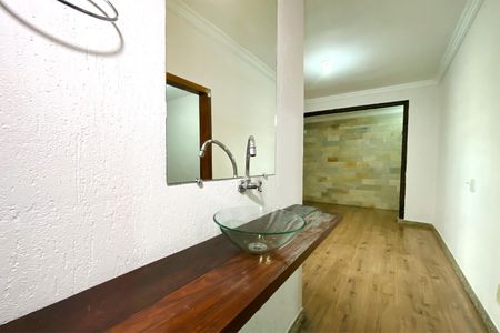 Casa para alugar com 85m², 4 quartos e 1 vaga Casa para alugar com 85m², 4 quartos e 1 vagaBanheiro