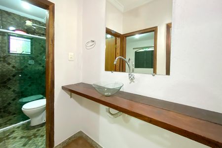 Casa para alugar com 85m², 4 quartos e 1 vaga Casa para alugar com 85m², 4 quartos e 1 vagaBanheiro