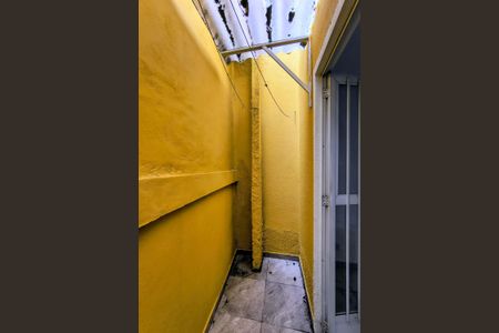 Casa de condomínio para alugar com 60m², 2 quartos e sem vagaVaranda do Quarto 2