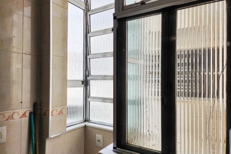 Apartamento à venda com 62m², 2 quartos e 1 vagaÁrea de Serviço 