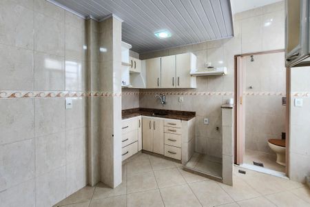 Apartamento à venda com 62m², 2 quartos e 1 vagaCozinha 