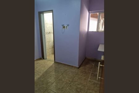 Quarto de casa à venda com 4 quartos, 90m² em Parque Santa Madalena, São Paulo