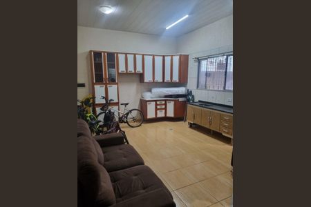 Casa à venda com 90m², 4 quartos e 4 vagas Casa à venda com 90m², 4 quartos e 4 vagasCozinha