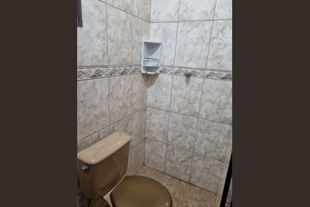 Casa à venda com 90m², 4 quartos e 4 vagas Casa à venda com 90m², 4 quartos e 4 vagasBanheiro