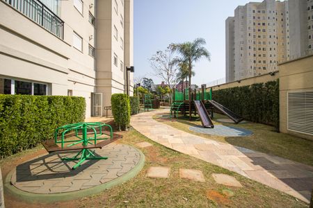 Apartamento para alugar com 100m², 3 quartos e 2 vagasÁrea comum - Playground