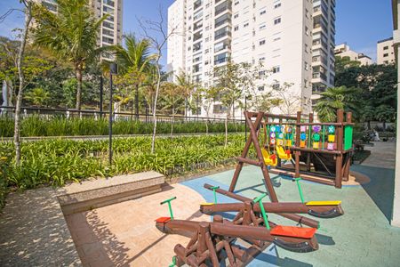 Apartamento para alugar com 100m², 3 quartos e 2 vagasÁrea comum - Playground