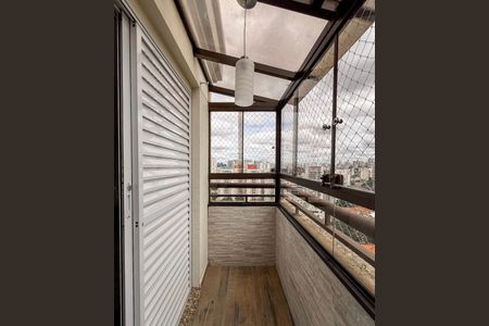 Apartamento à venda com 130m², 2 quartos e 3 vagas Apartamento à venda com 130m², 2 quartos e 3 vagasSacada da Suite