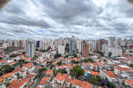 Apartamento à venda com 130m², 2 quartos e 3 vagas Apartamento à venda com 130m², 2 quartos e 3 vagasVista da Suíte 2