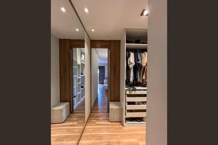 Apartamento à venda com 130m², 2 quartos e 3 vagas Apartamento à venda com 130m², 2 quartos e 3 vagasSuite 2