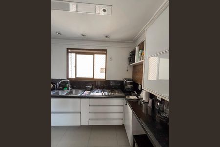 Apartamento à venda com 130m², 2 quartos e 3 vagas Apartamento à venda com 130m², 2 quartos e 3 vagasCozinha