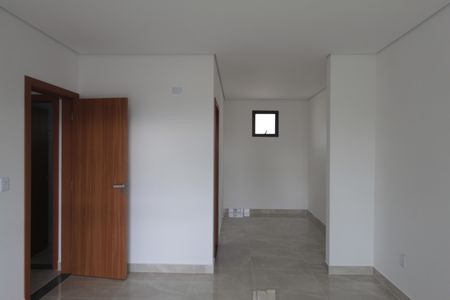 Casa de condomínio à venda com 139m², 3 quartos e 2 vagasSuíte