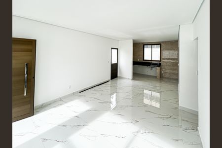 Casa de Condomínio à venda com 2 quartos, 140m² em Trevo, Belo Horizonte