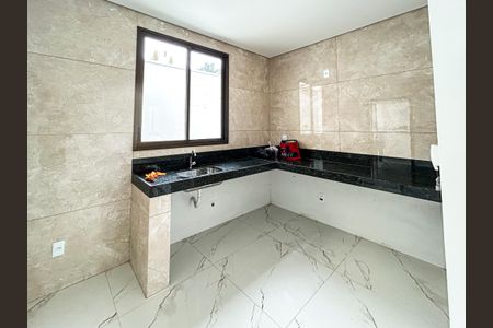 Casa de Condomínio à venda com 2 quartos, 140m² em Trevo, Belo Horizonte