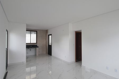 Sala de casa de condomínio à venda com 3 quartos, 140m² em Trevo, Belo Horizonte