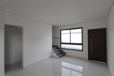 Sala de casa de condomínio à venda com 3 quartos, 140m² em Trevo, Belo Horizonte