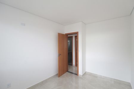 Casa de condomínio à venda com 140m², 3 quartos e 2 vagasQuarto 1