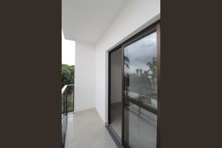 Casa de condomínio à venda com 140m², 3 quartos e 2 vagasVaranda da Suíte