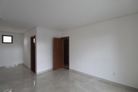 Casa de condomínio à venda com 140m², 3 quartos e 2 vagasSuíte