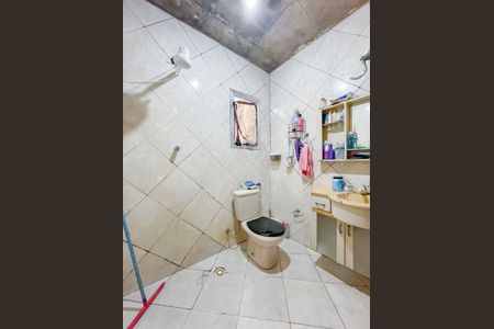 Casa à venda com 220m², 6 quartos e 3 vagasBanheiro 3