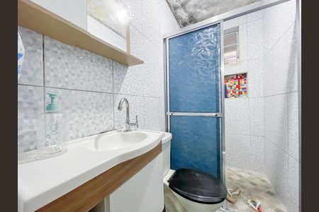 Casa à venda com 220m², 6 quartos e 3 vagasBanheiro 2