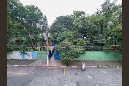 Casa à venda com 220m², 6 quartos e 3 vagasVista