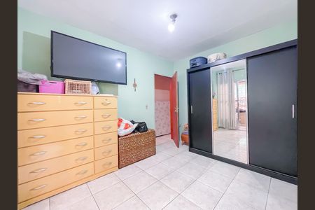 Casa à venda com 220m², 6 quartos e 3 vagasSuíte