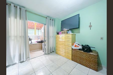 Casa à venda com 220m², 6 quartos e 3 vagasSuíte