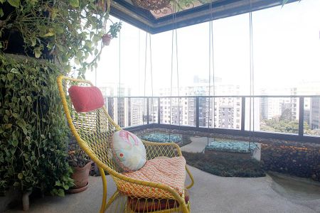 Apartamento para alugar com 78m², 2 quartos e 2 vagasVaranda