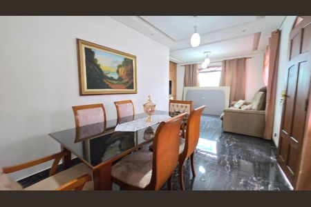 Casa de condomínio para alugar com 480m², 3 quartos e 3 vagas