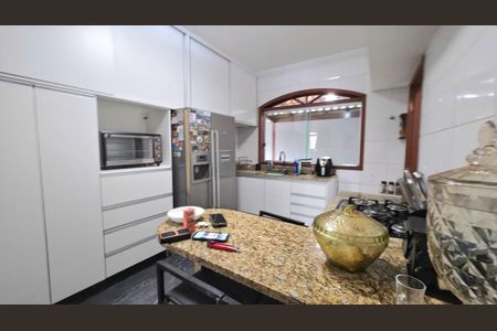 Casa de condomínio para alugar com 480m², 3 quartos e 3 vagas