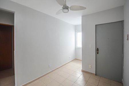 Apartamento para alugar com 67m², 2 quartos e 1 vagaSala