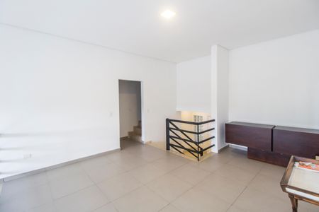 Casa de condomínio para alugar com 389m², 4 quartos e 3 vagas Casa de condomínio para alugar com 389m², 4 quartos e 3 vagasSala